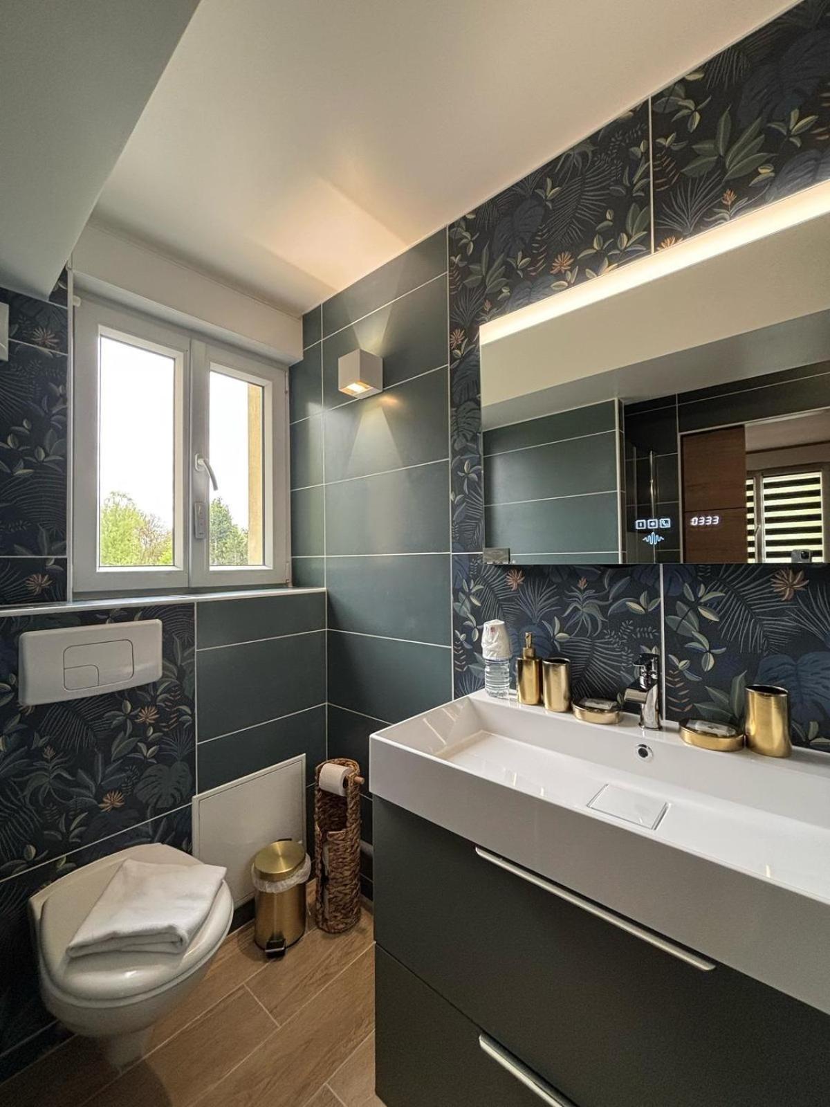 Hotel Restaurant Robinson Haybes Zewnętrze zdjęcie